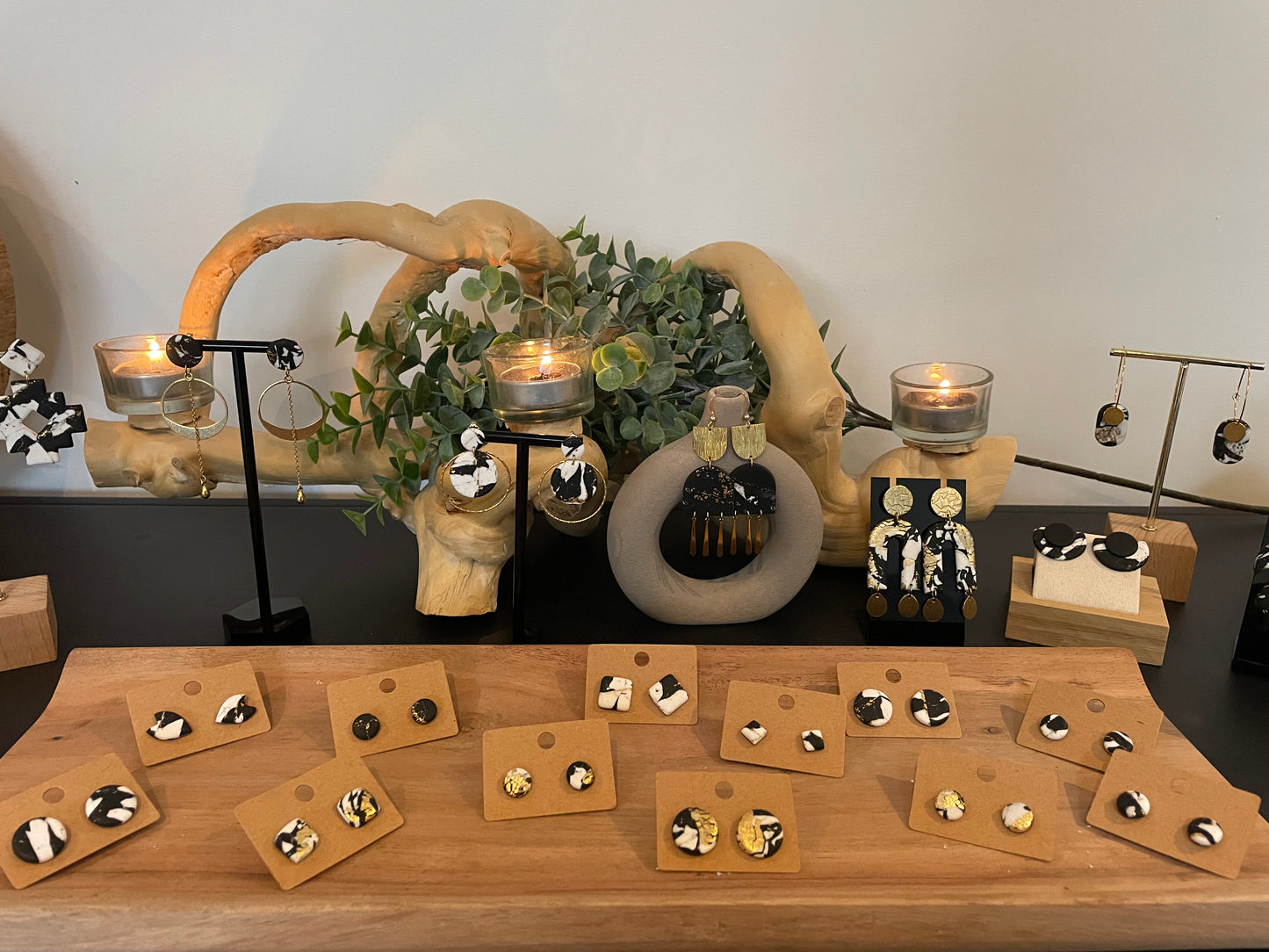 "Marbre noir doré", petites puces n°5