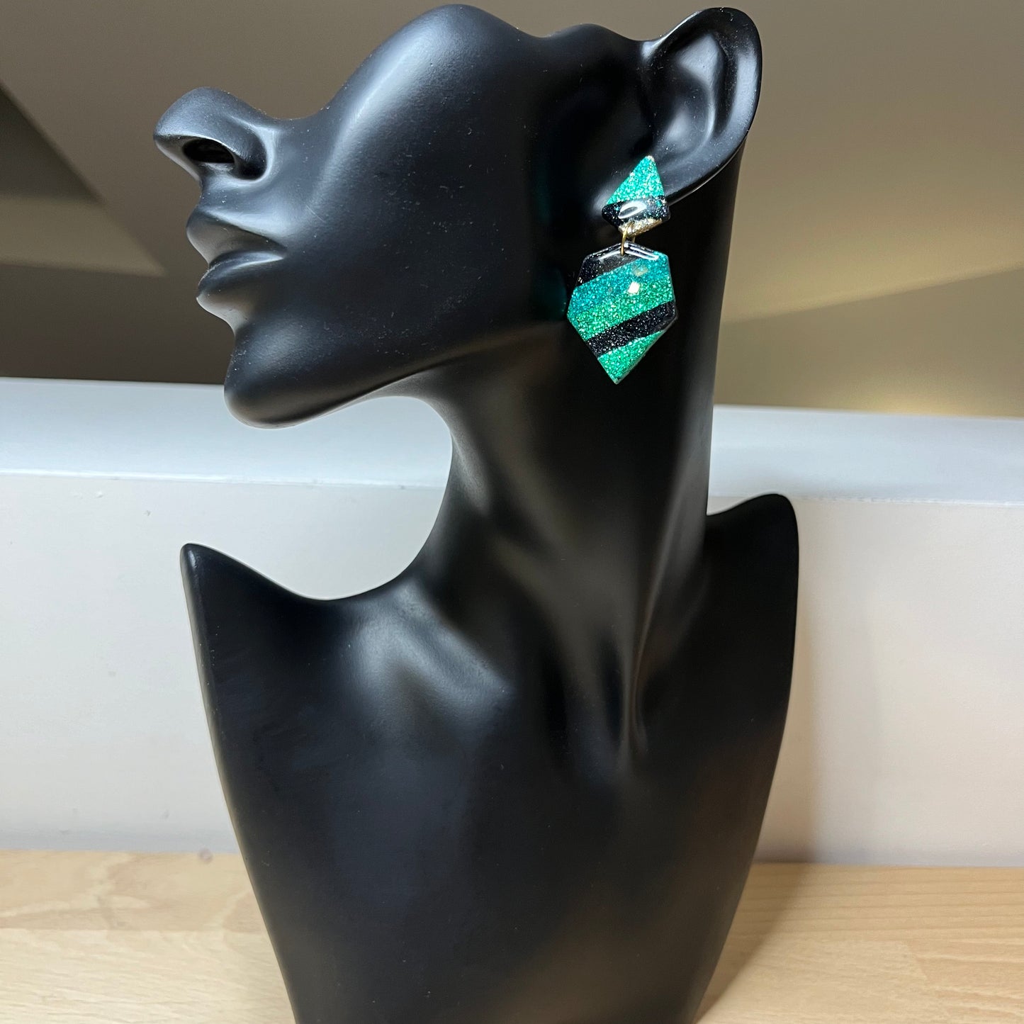 "Vert, or et noir", n°10