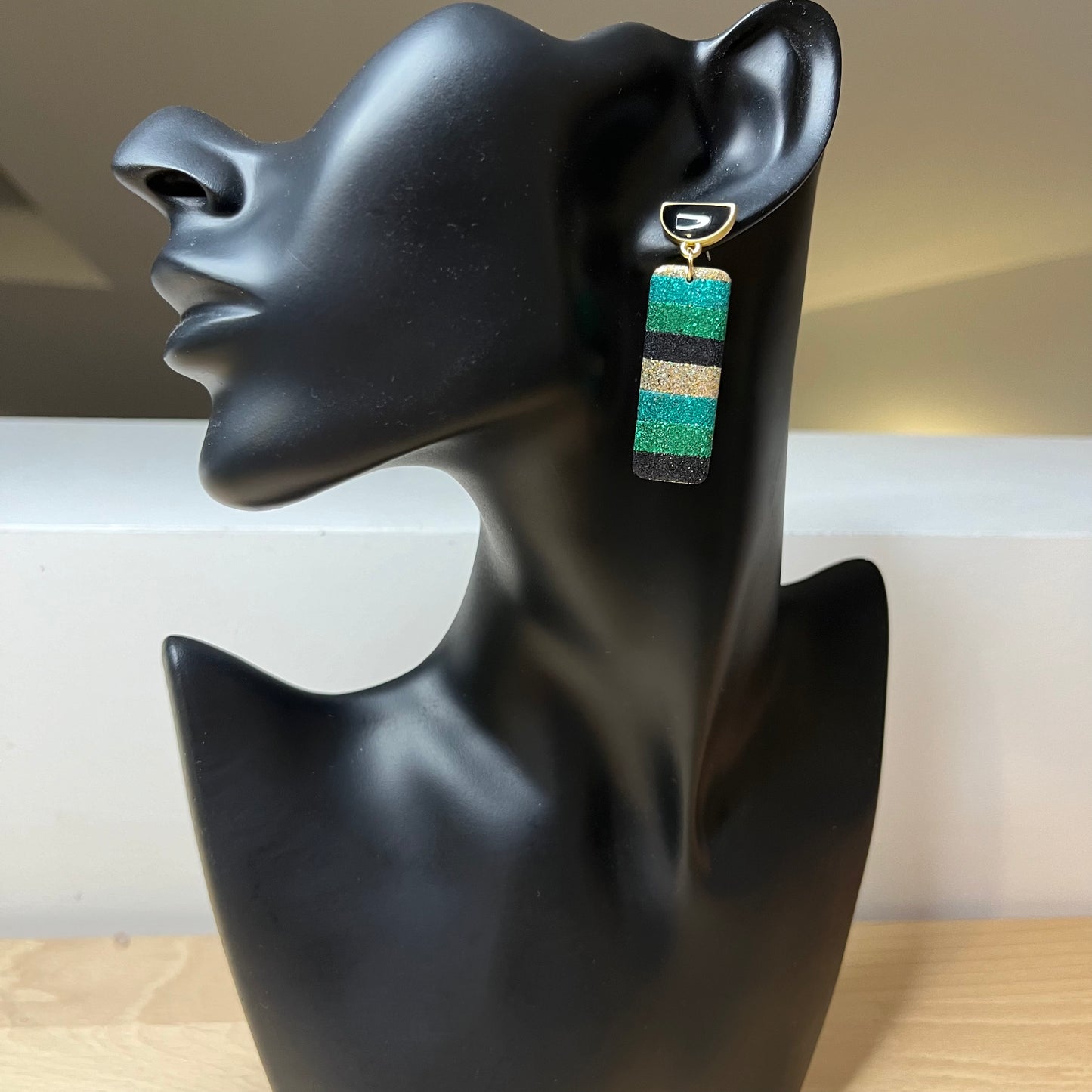 "Vert, or et noir", n°11