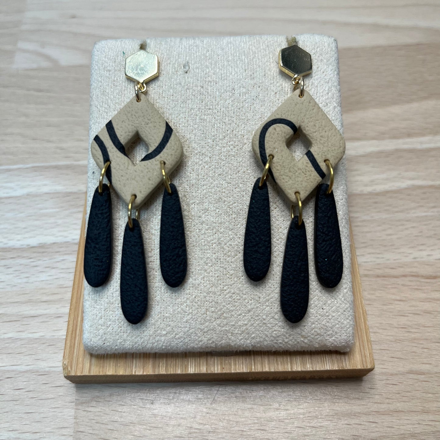 "Beige et noir", n°2