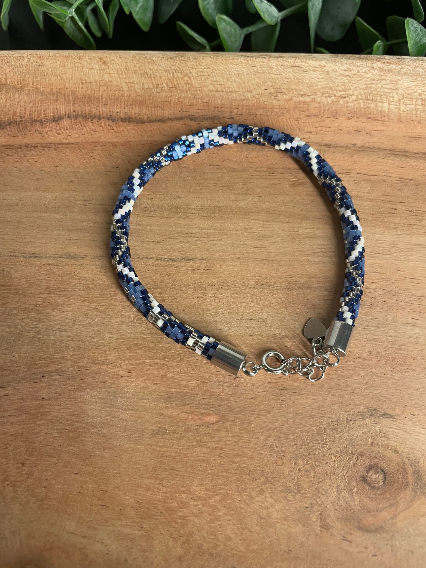 Bracelet jonc bleu