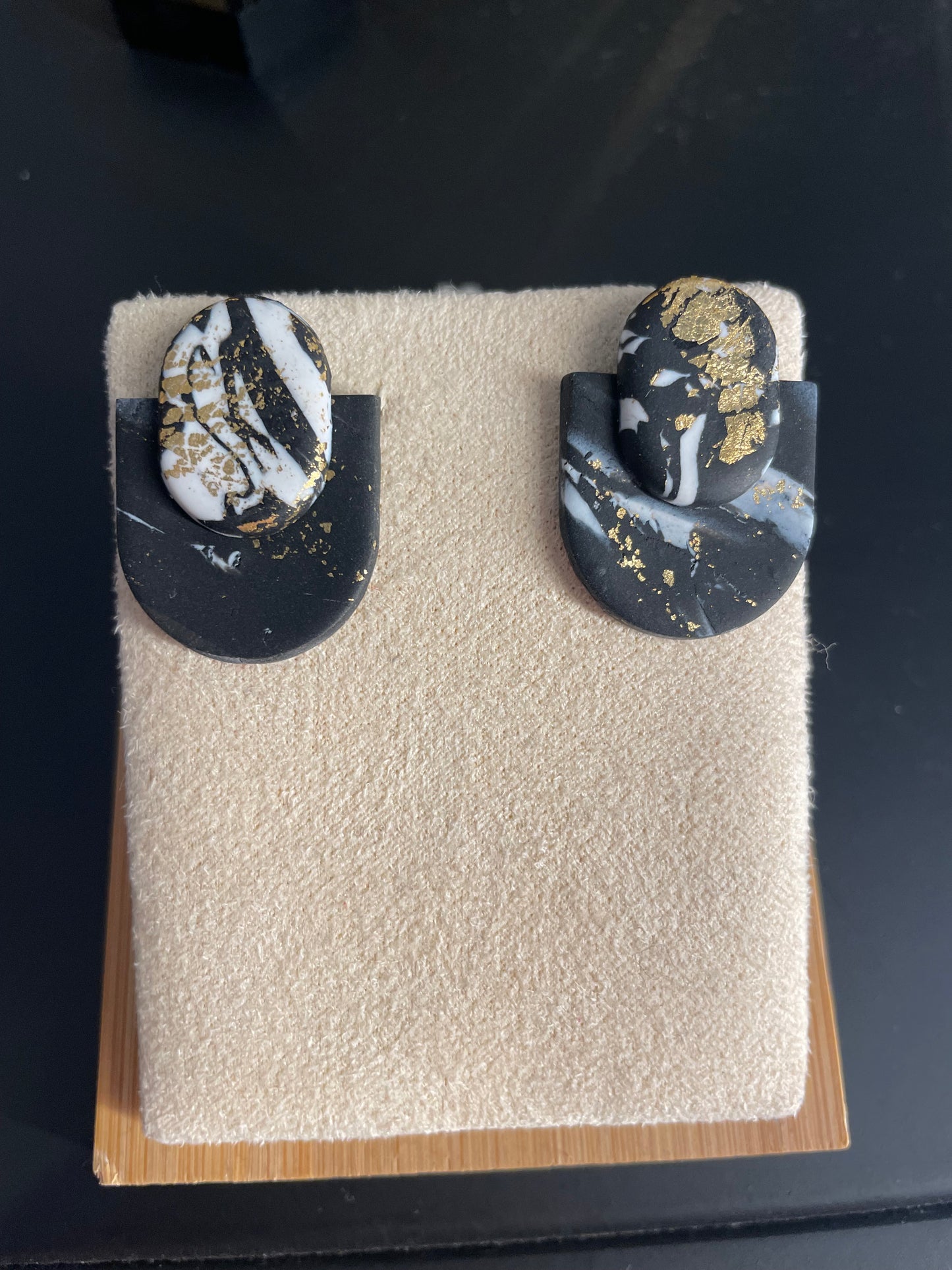 "Marbre noir doré" n°2