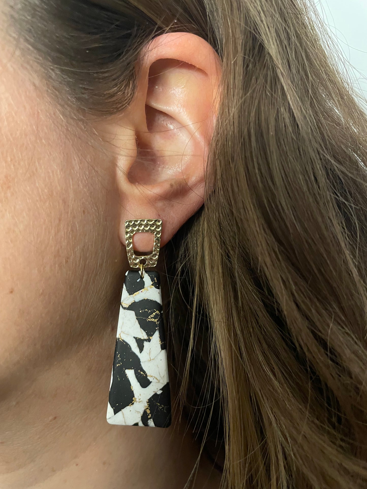 "Marbre noir doré" n°6