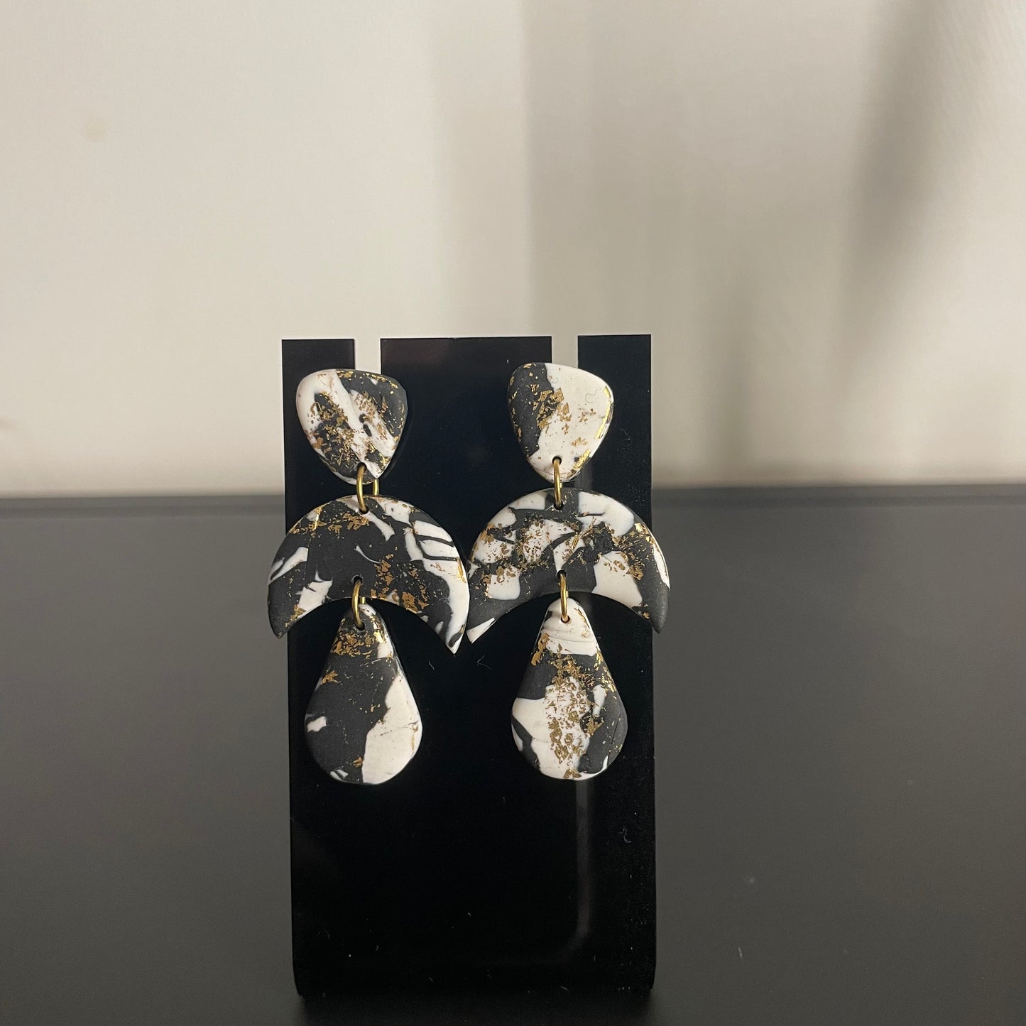 "Marbre noir doré" n°10