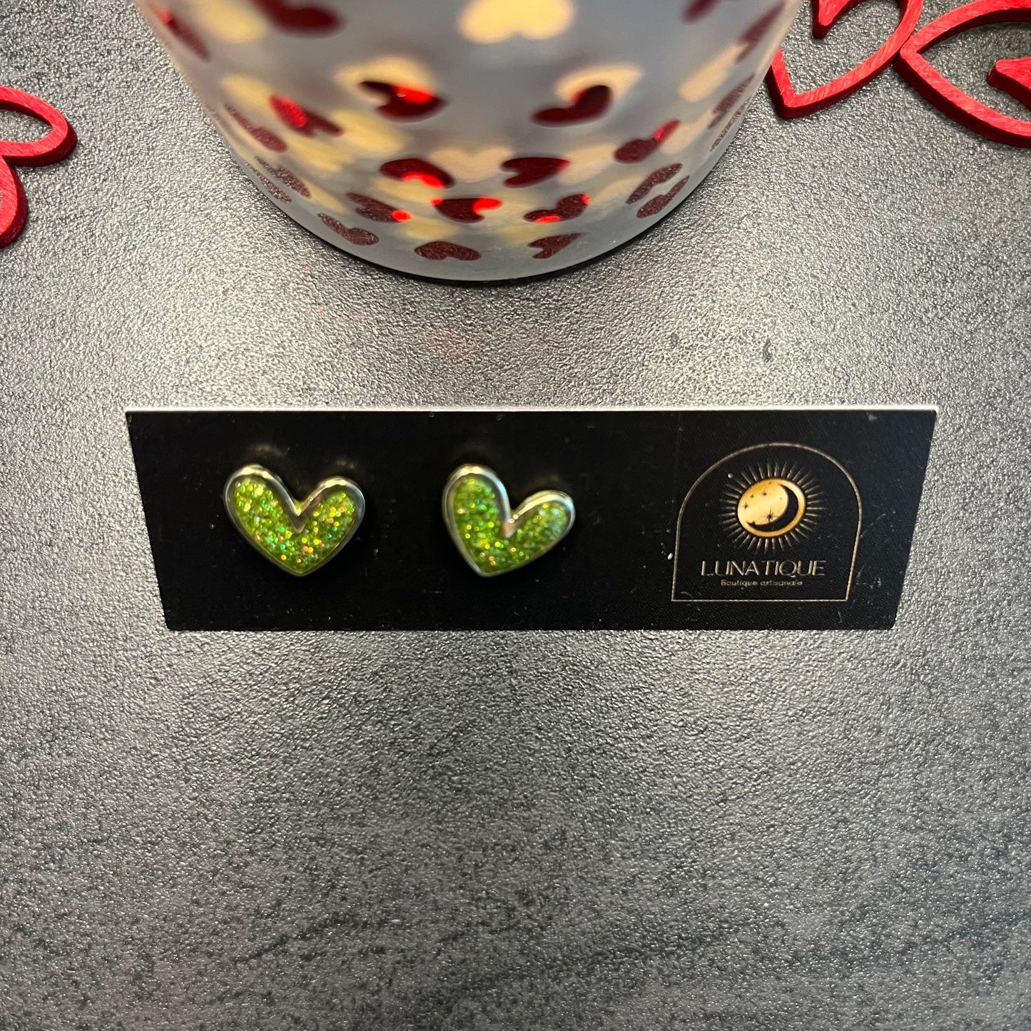 "Les puces", vert clair