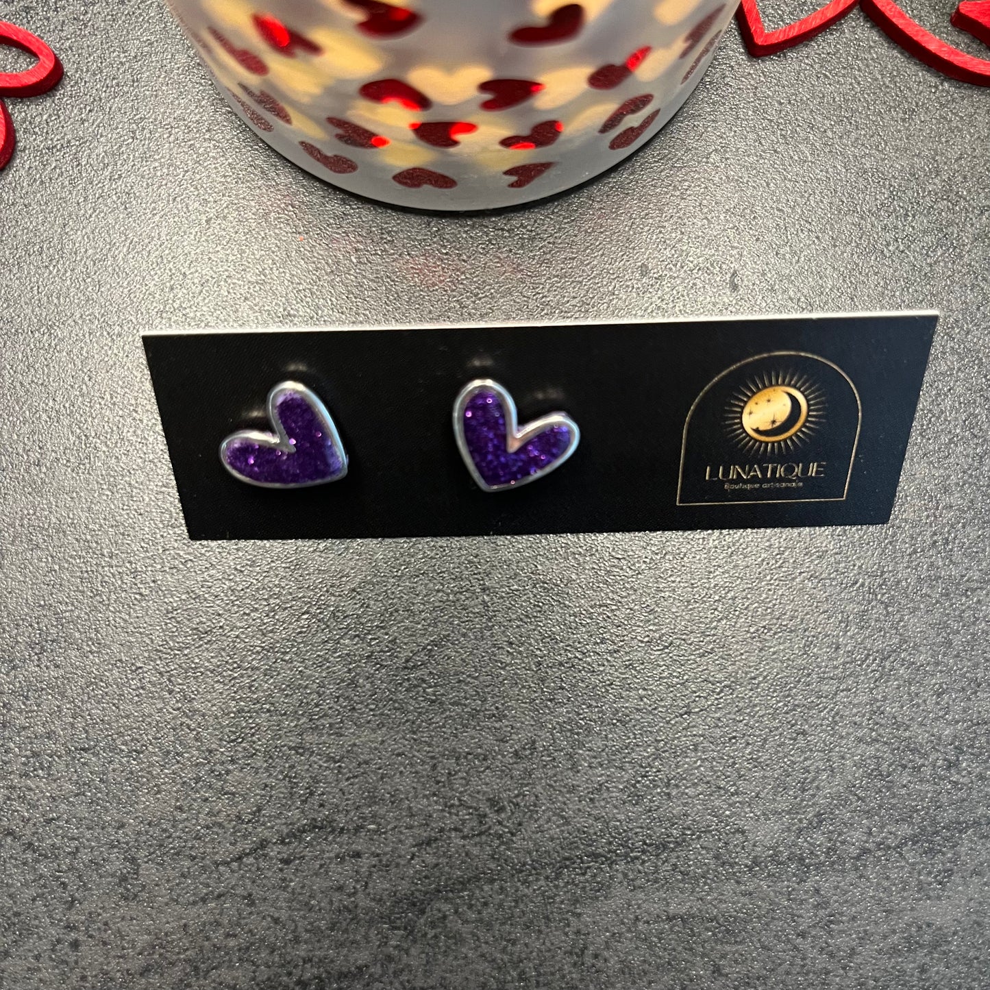 "Les puces", mauve et argent