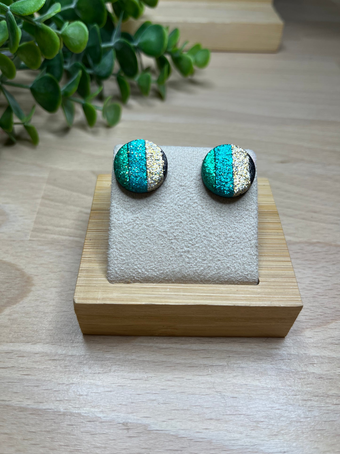 "Vert, or et noir", n°6