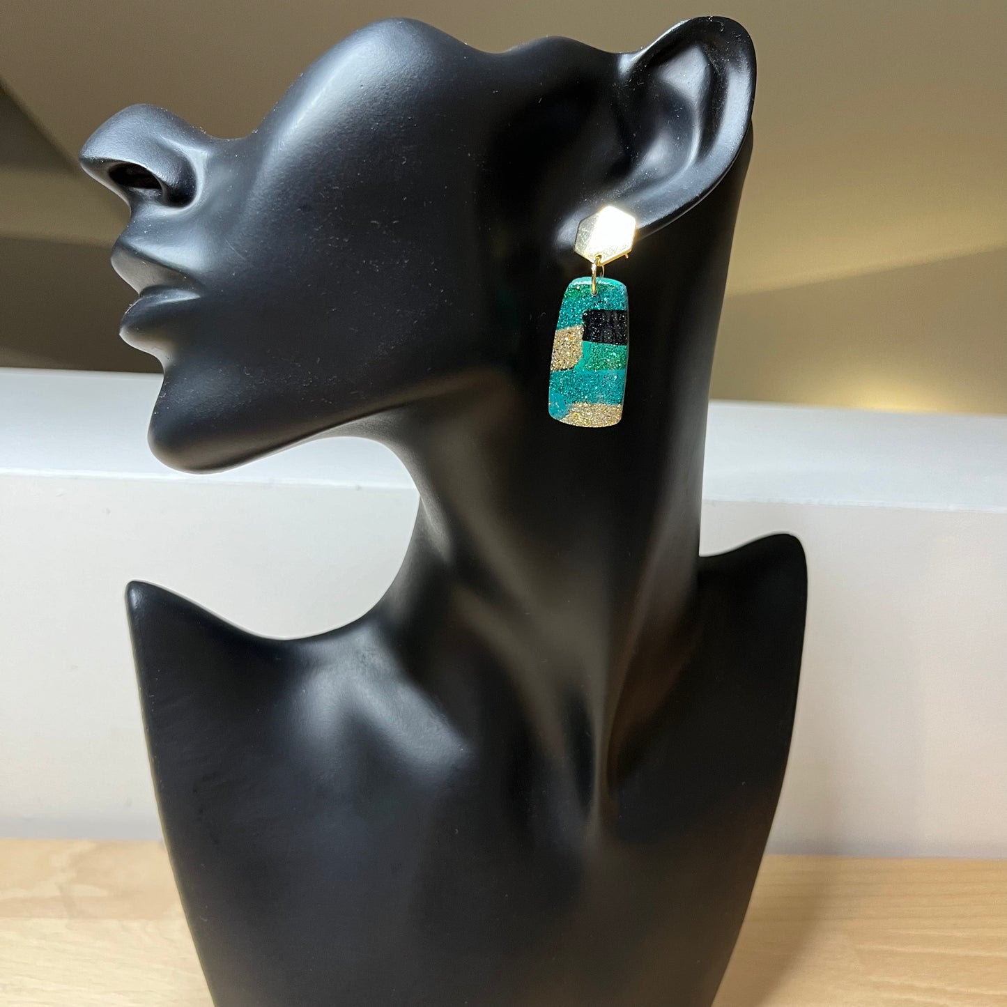 "Vert, or et noir", n°8