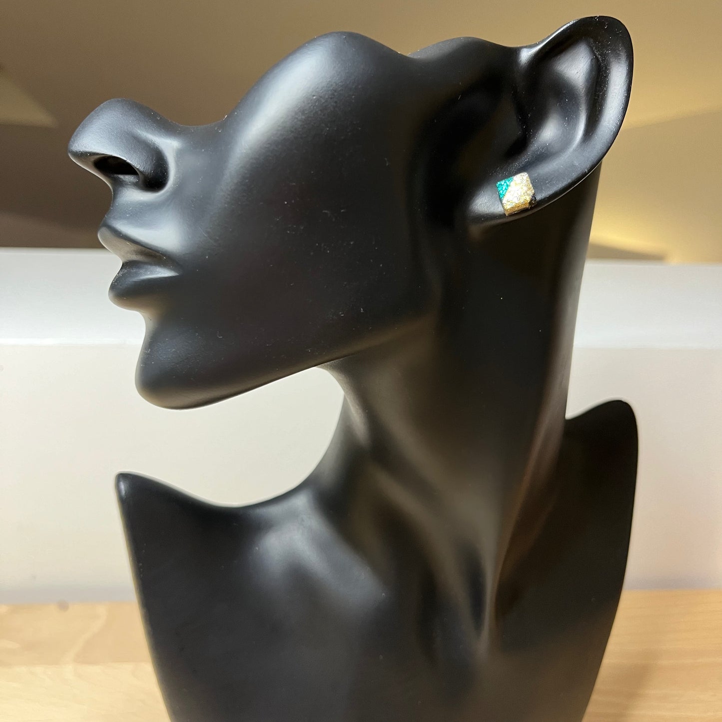 "Vert, or et noir", n°4