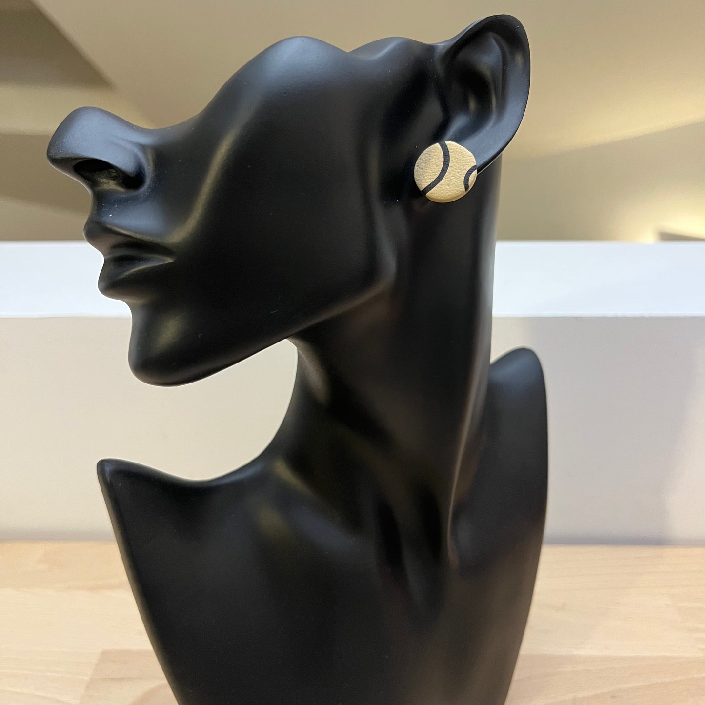 "Beige et noir", n°4