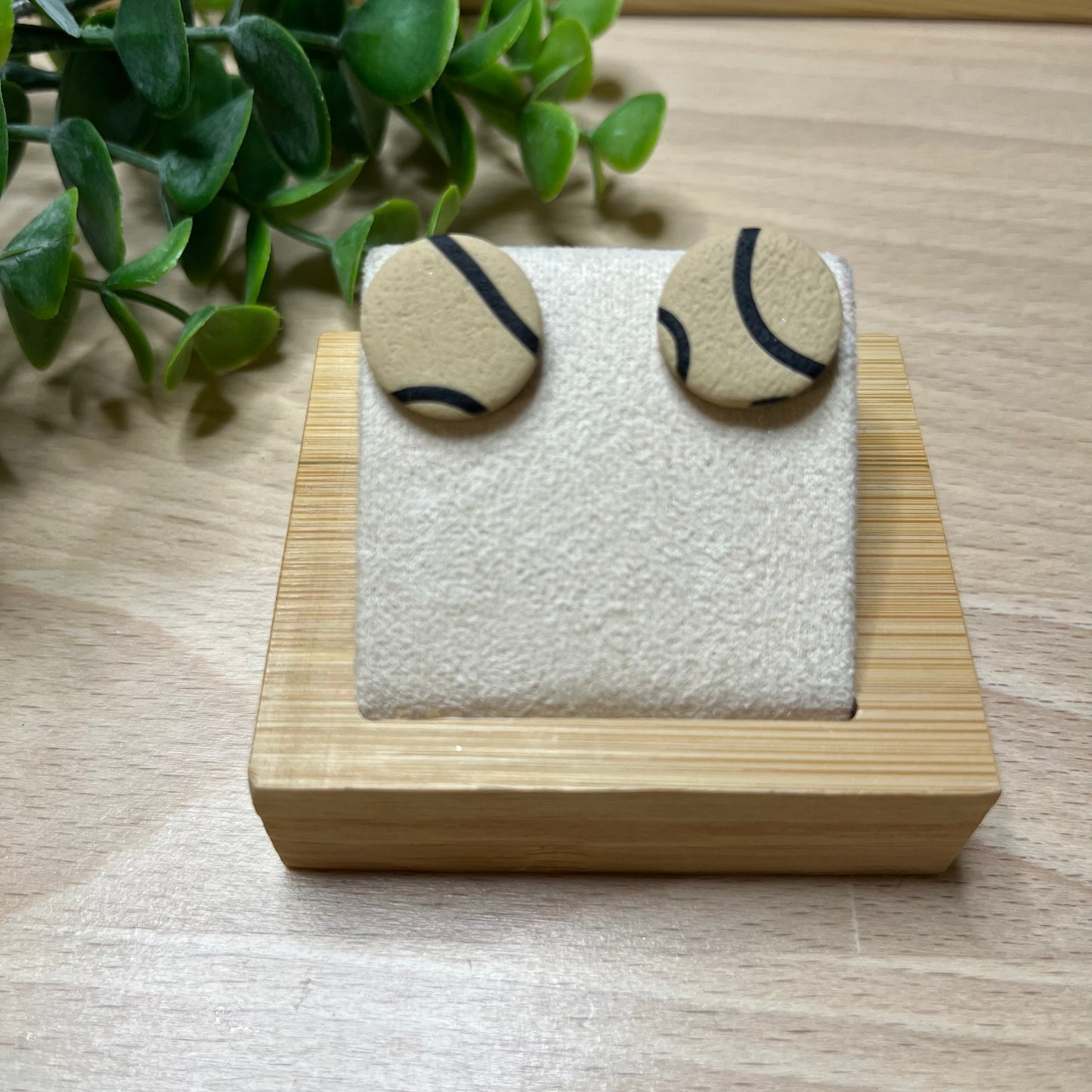 "Beige et noir", n°4