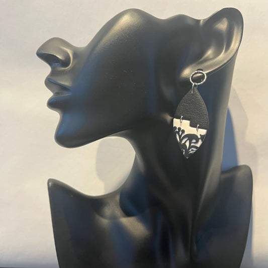 "Dentelles noires", n°1