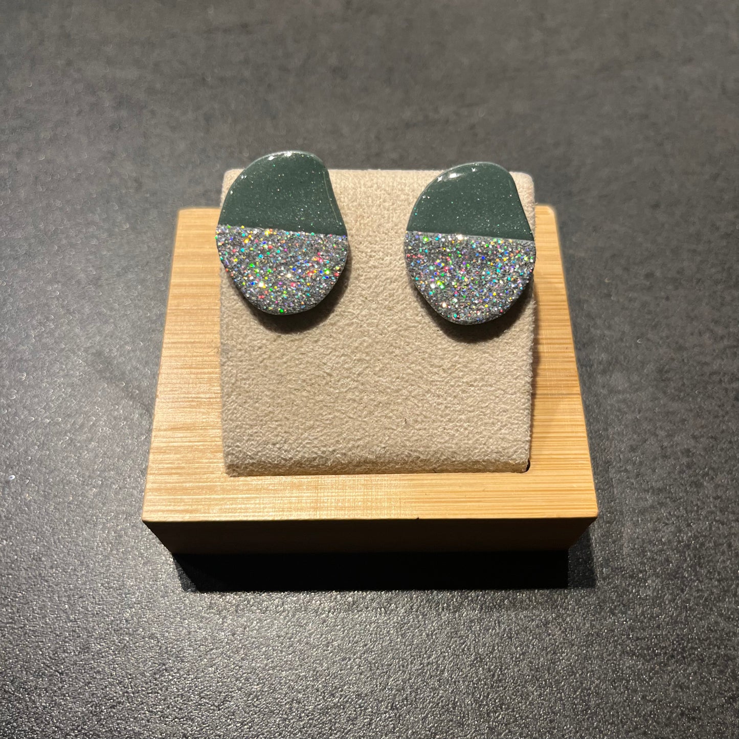 "Kaki et argent", n°4